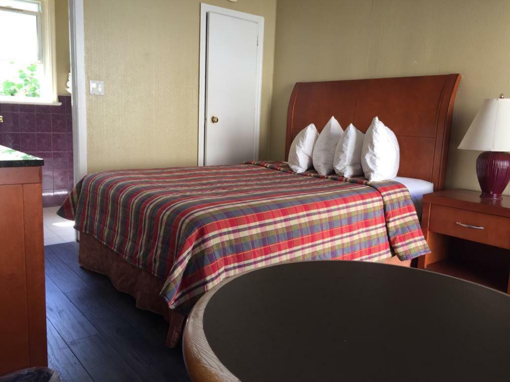 Alpine Motel ไนแอการาฟอลส์ ภายนอก รูปภาพ